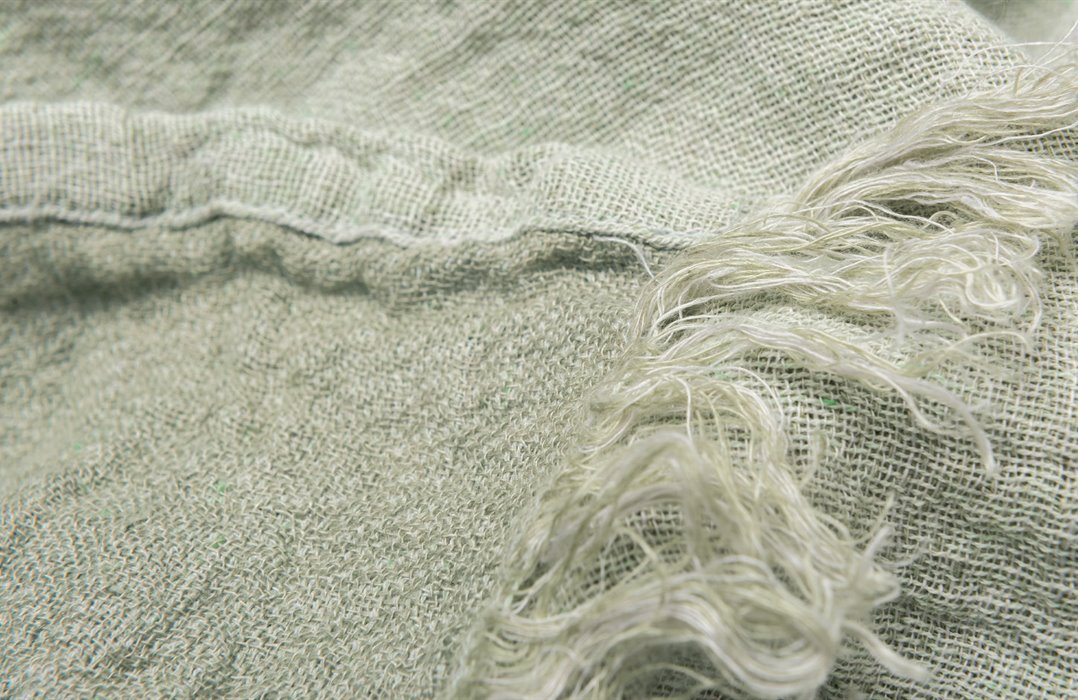 MrsMe coverlet Wave Eucalyptus linen cotton detail